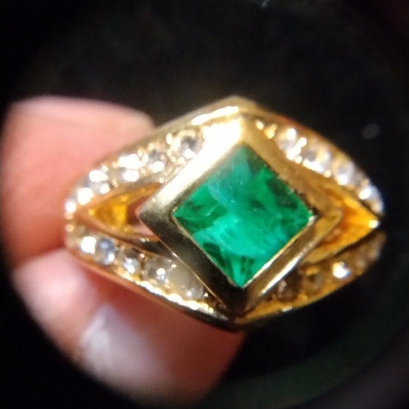 Christian Dior Gold Tone Rhinestone Ring - Picture 11 of 11